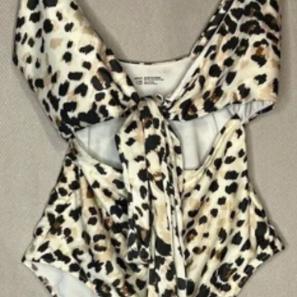 Aerie One Piece Swimsuit with Cutouts and Full Coverage - Small in Leopard Print - Picture 3 of 10